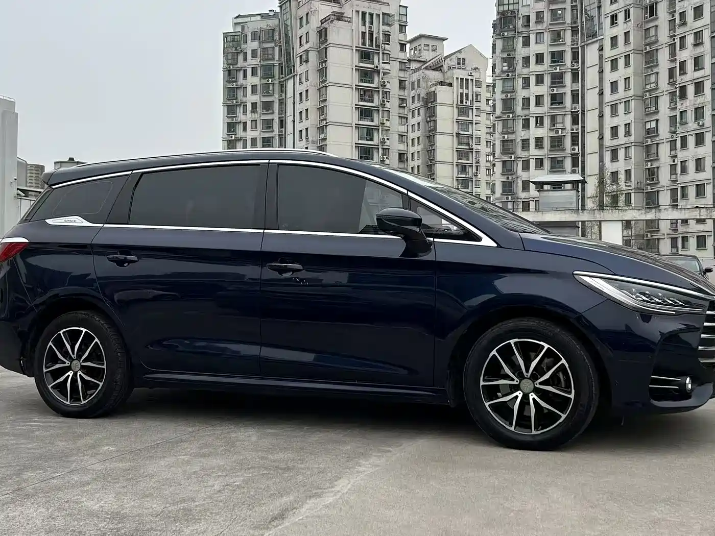 BYD SONG MAX