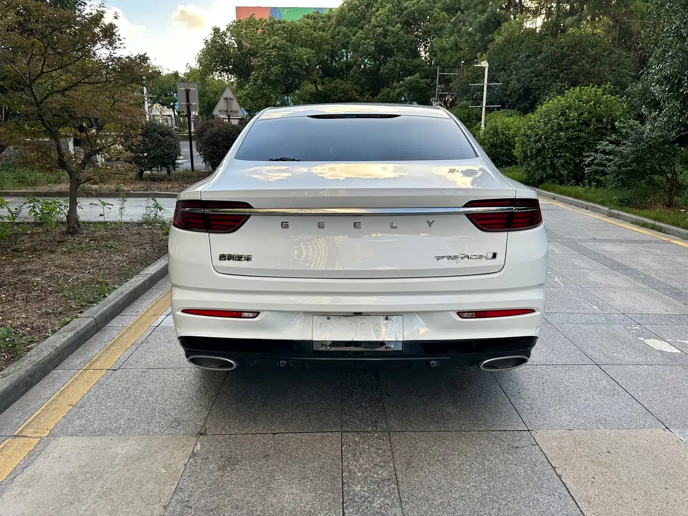 Фото 12 - Geely Preface