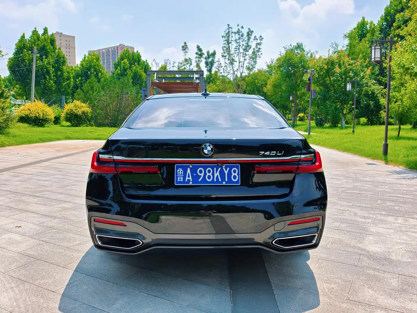 Photo 7 - BMW 7 Series