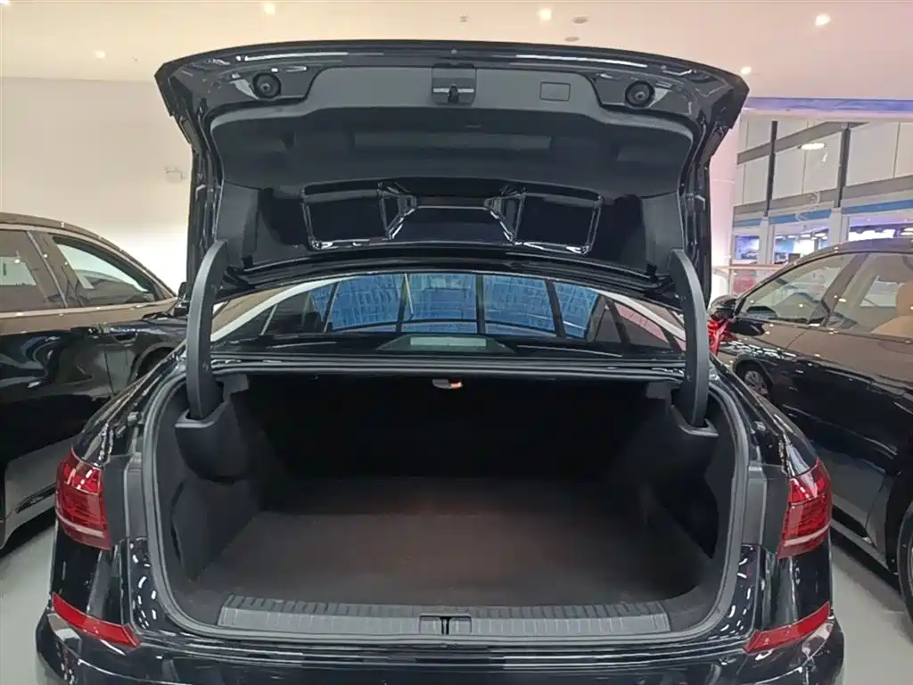 Volkswagen Passat New Energy 2022 430PHEV Hybrid Business Edition фото 19