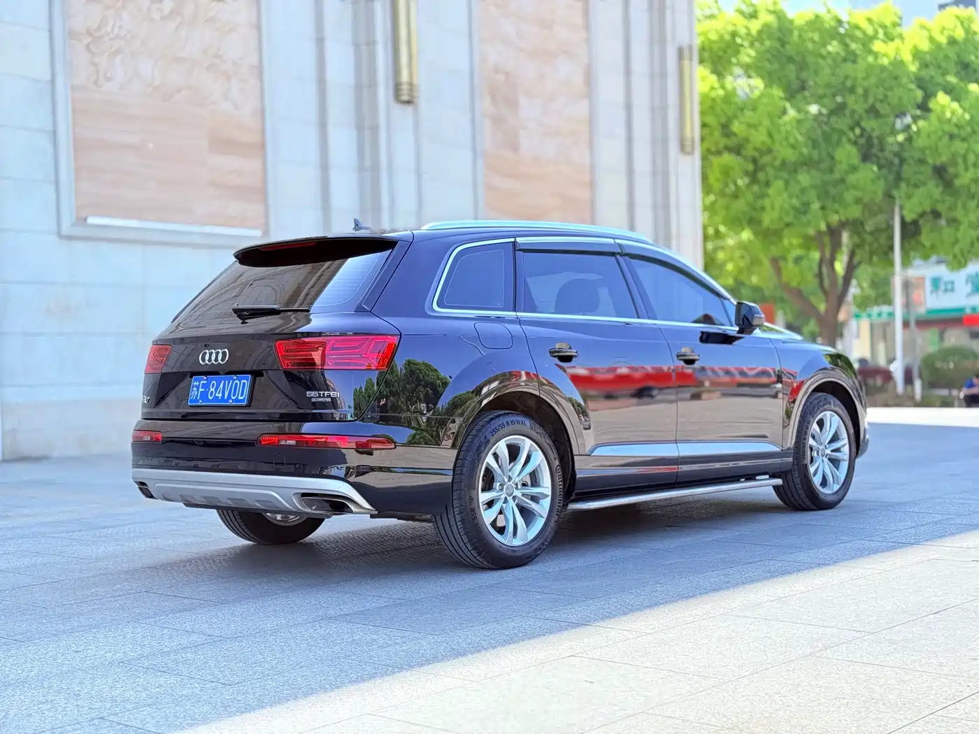 AUDI Q7