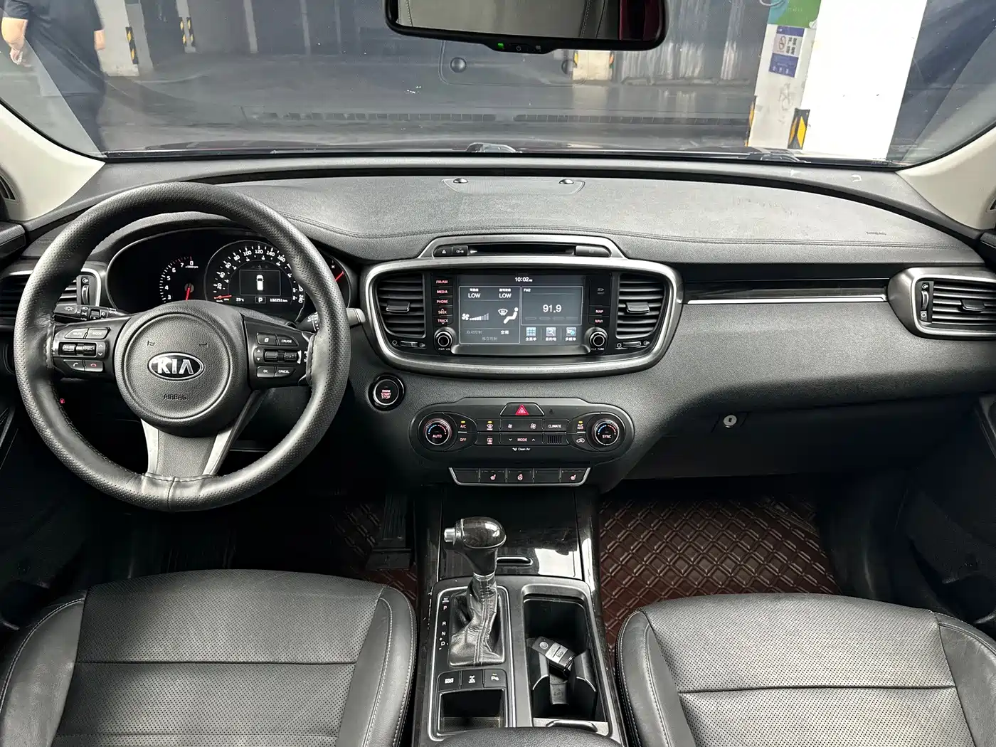 Kia Sorento 2015 2015 Sorento L 2.4L Gasoline 4WD Elite 7-Seater China V