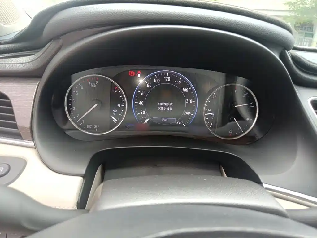 Фото 4 - Buick LaCrosse