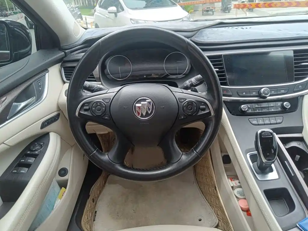 Фото 3 - Buick LaCrosse