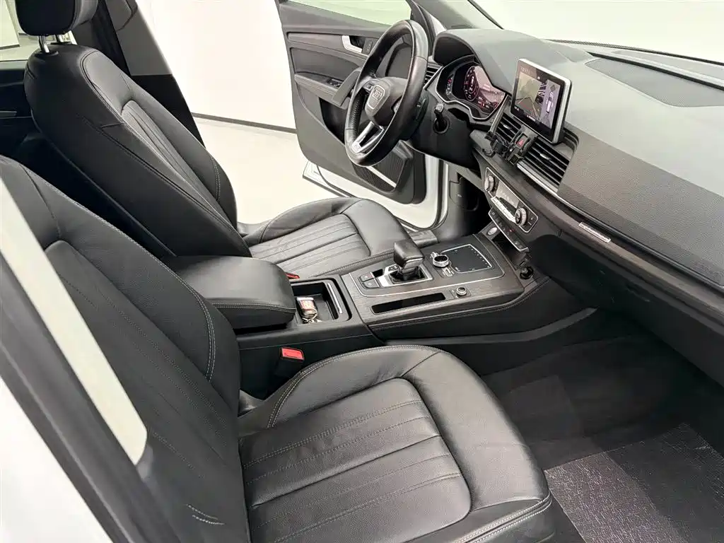 Audi Q5L, миниатюра 10