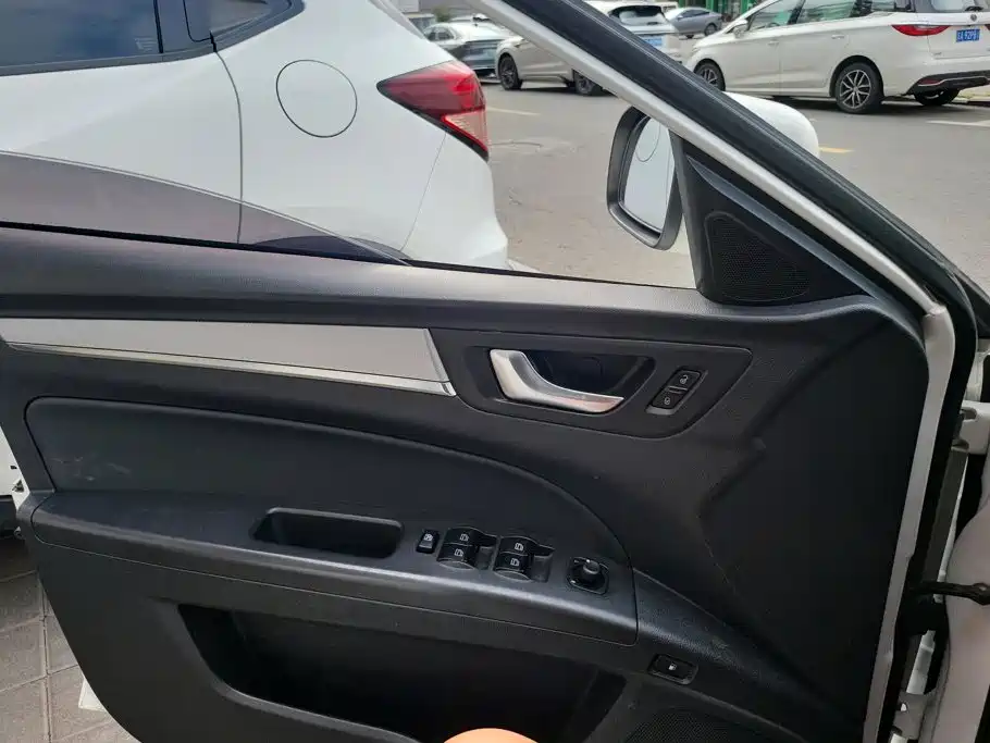 Besturn B30 2017 2017 1.6L Manual Comfort