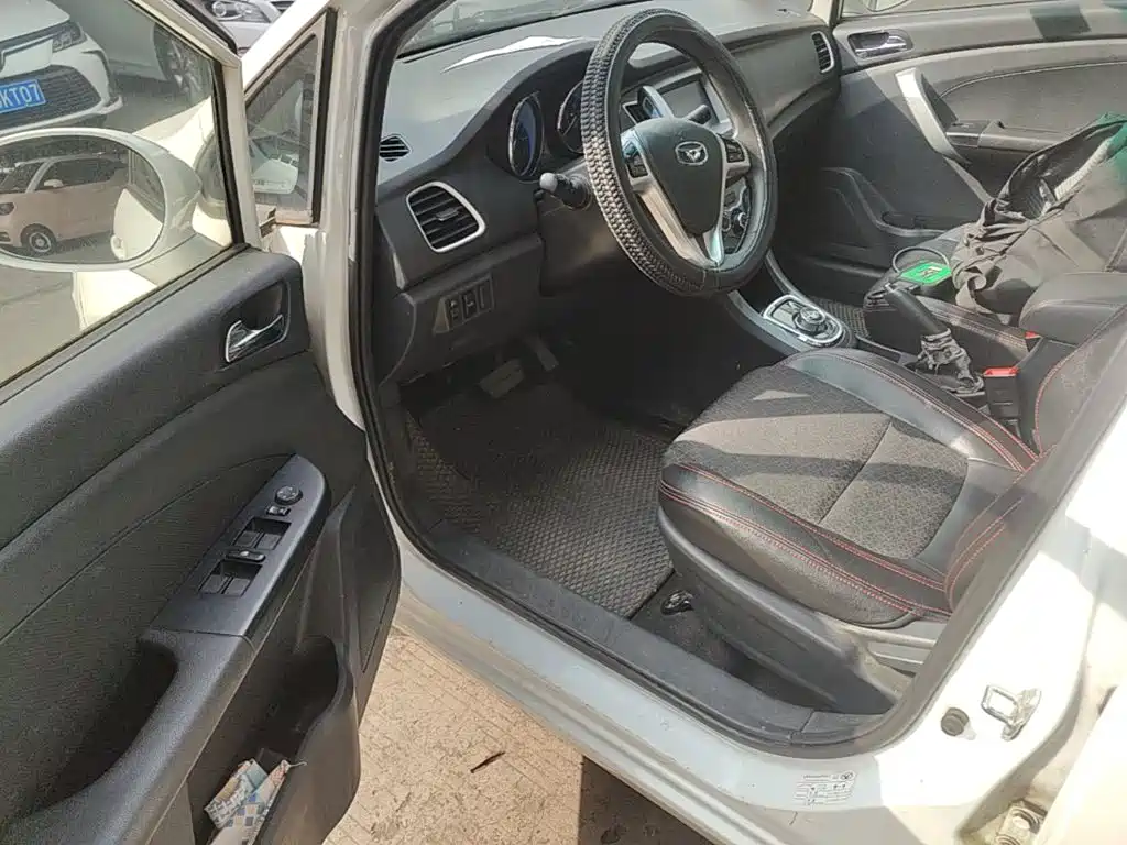 Cowin Kaiyi C3 2016 2015 1.5L AMT Gold Diamond Edition