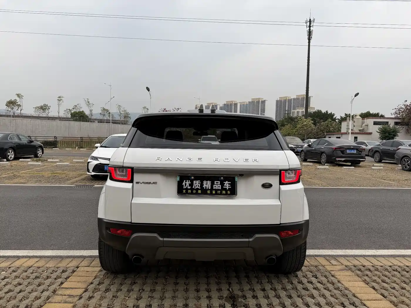 Land Rover Range Rover Evoque 2017 2.0T SE Smart Shine Edition фото 7