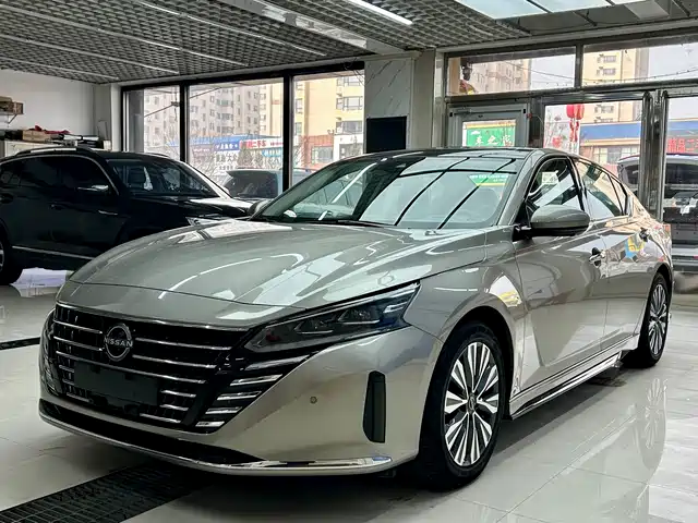 NISSAN TEANA