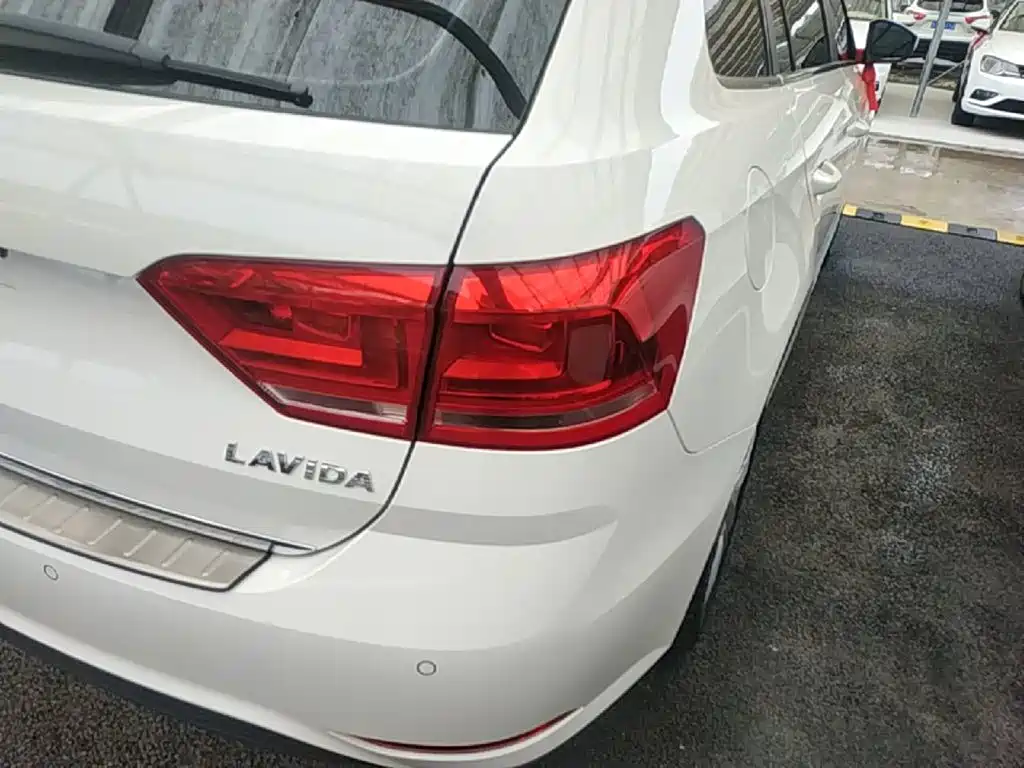 Фото 24 - Volkswagen Lavida Tour