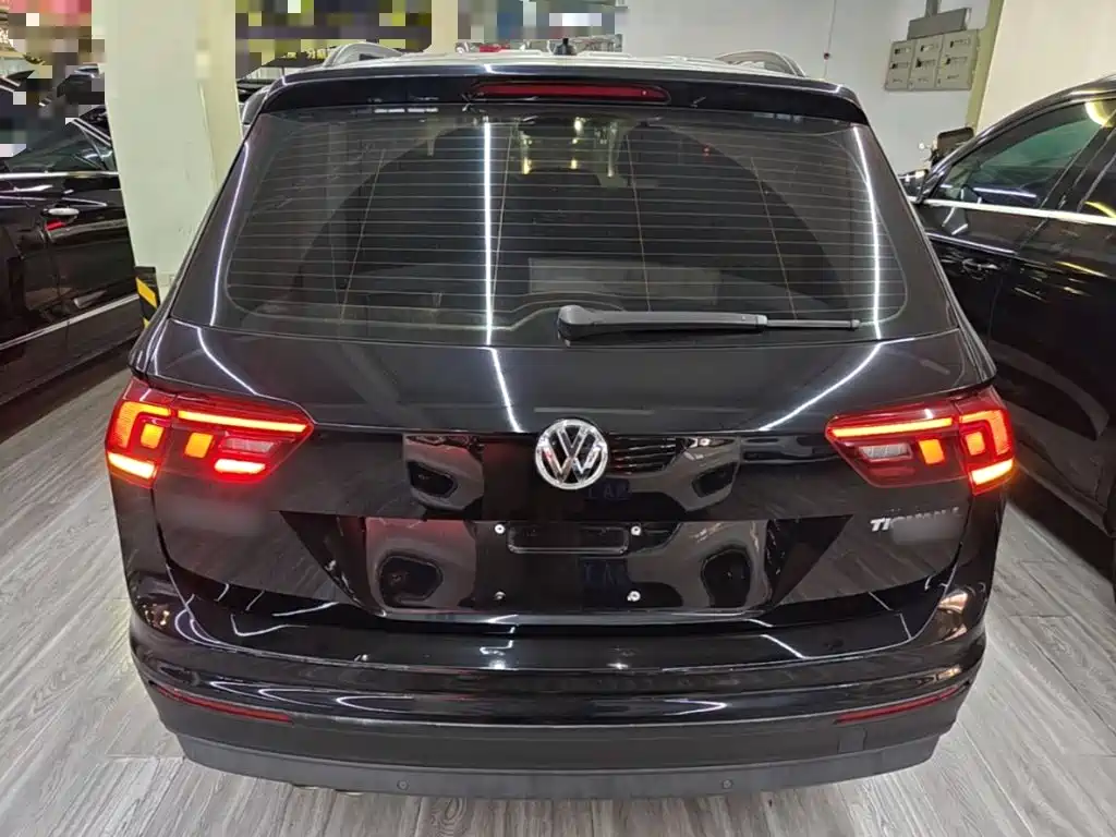 صورة 6 - Volkswagen Tiguan L