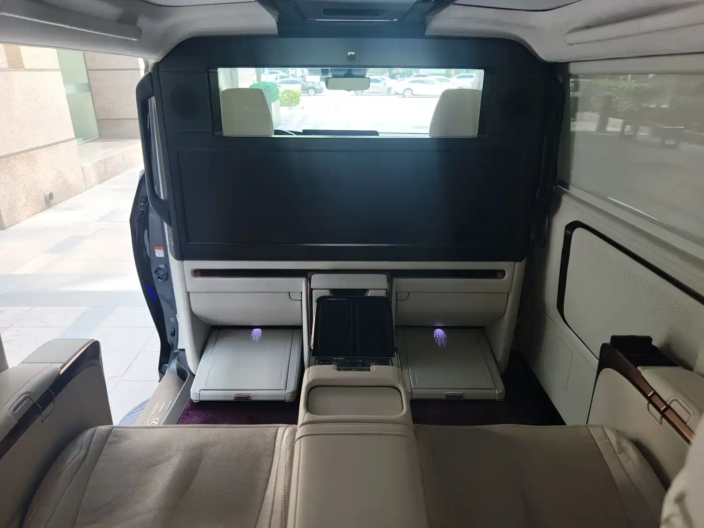 Lexus LM 2024 2025 Model 500h Four-Seater Imperial Edition