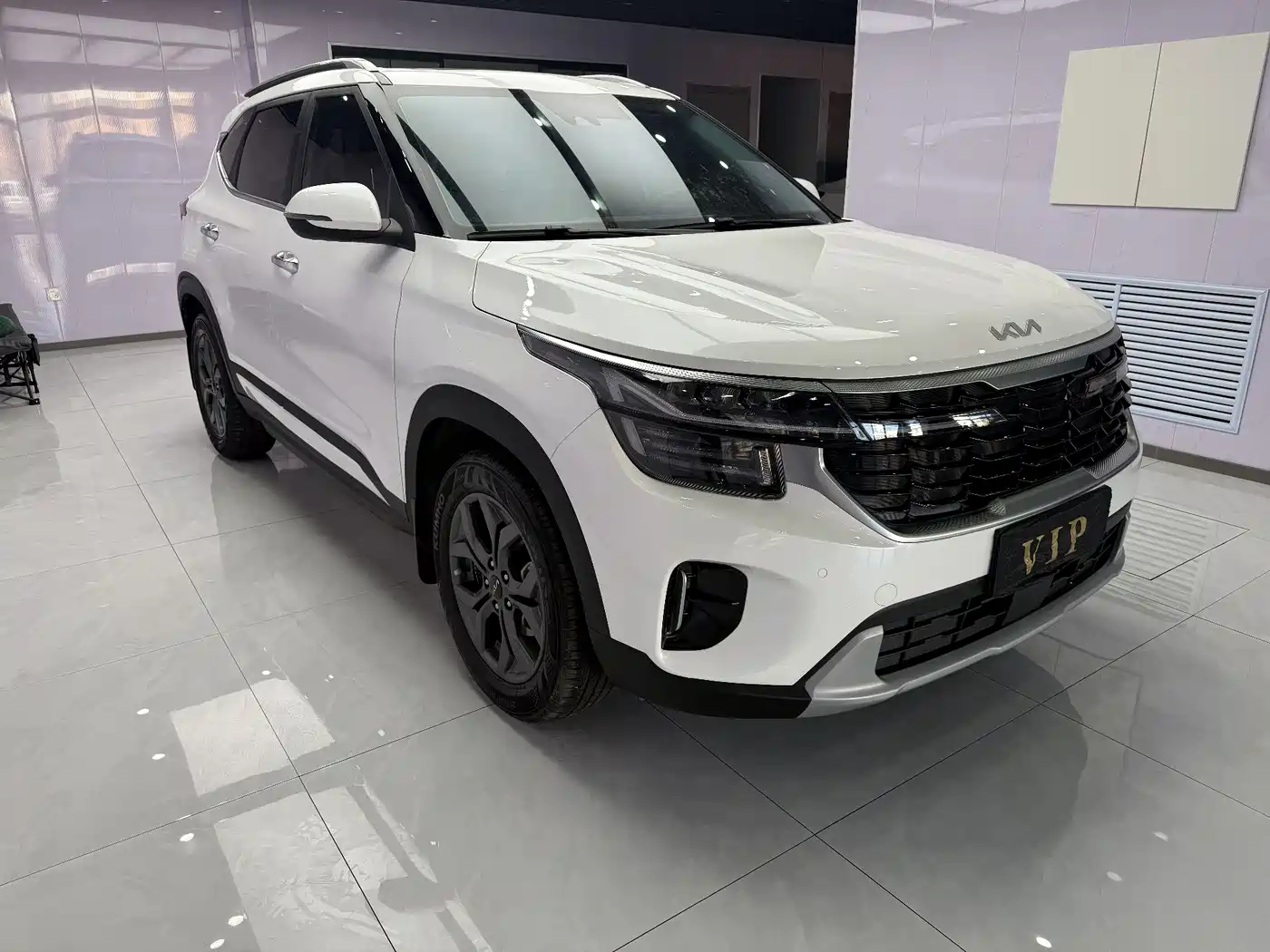 Kia Seltos 2023 1.5L CVT Luxury Edition фото 4