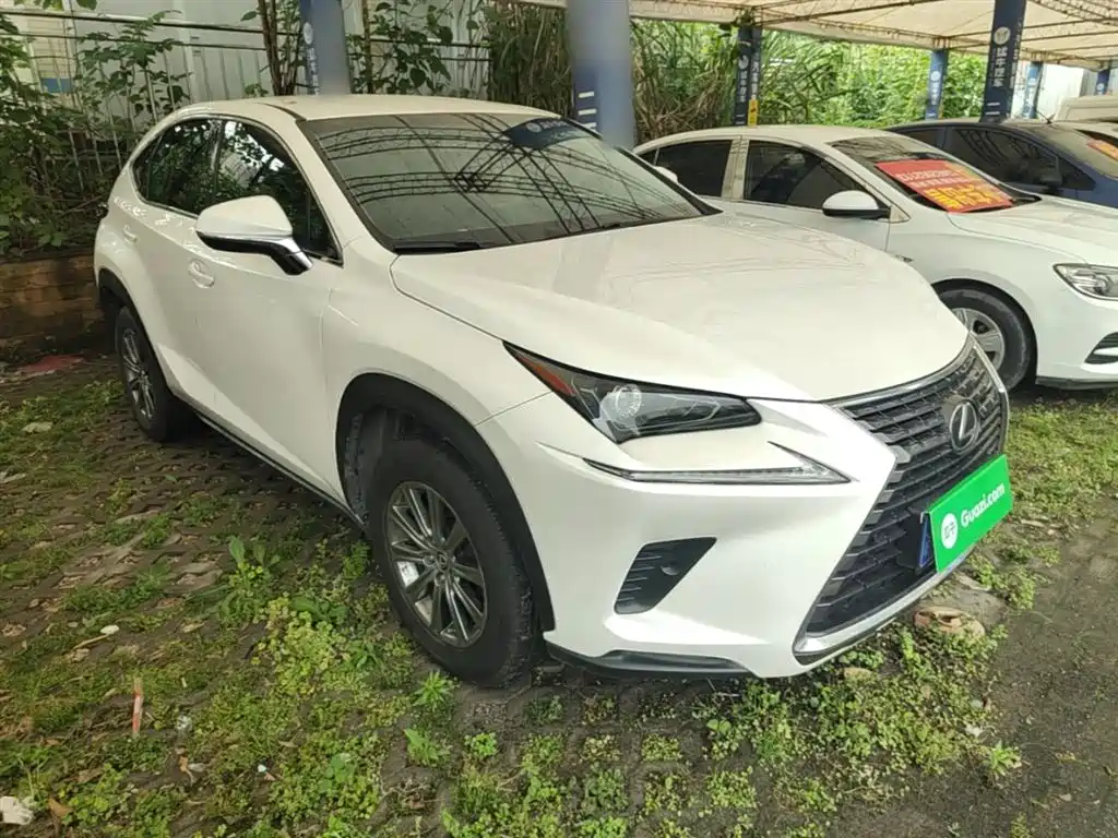 Lexus NX 2017 300 FWD Sharp Edition фото 4