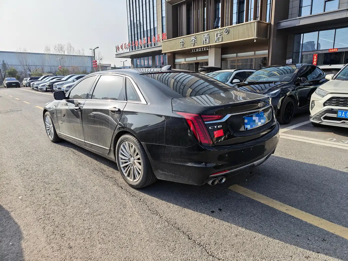 CADILLAC CT6