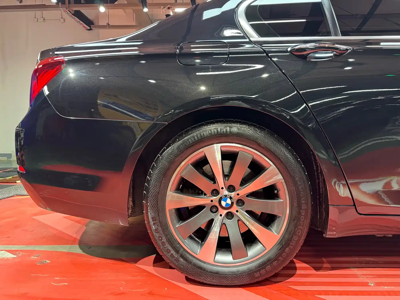 BMW 7 Series 2013 Model 730Li Leading фото 10