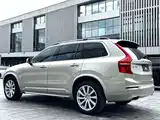 Фото 10 - Volvo XC90