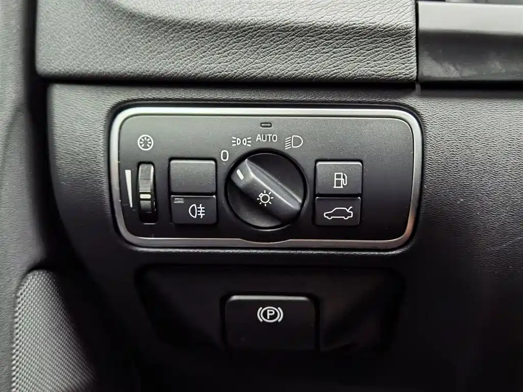 Фото 21 - Volvo S60