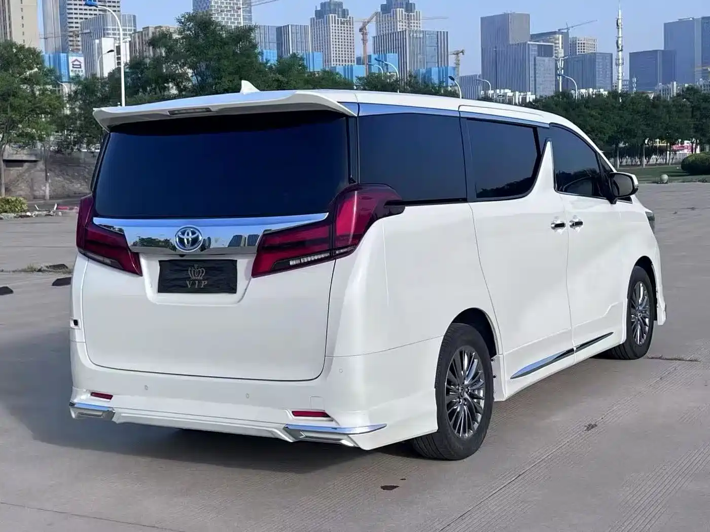 Toyota Alphard 2021 Hybrid 2.5L Premium фото 5