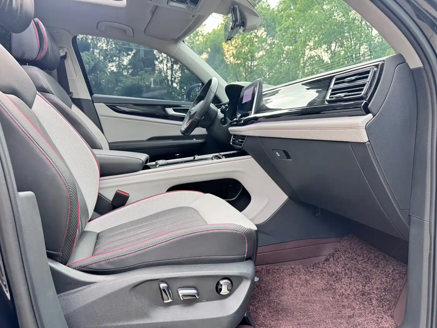 Volkswagen Teramont 2024 Teramont X 380TSI 4WD Premium Luxury Edition фото 13