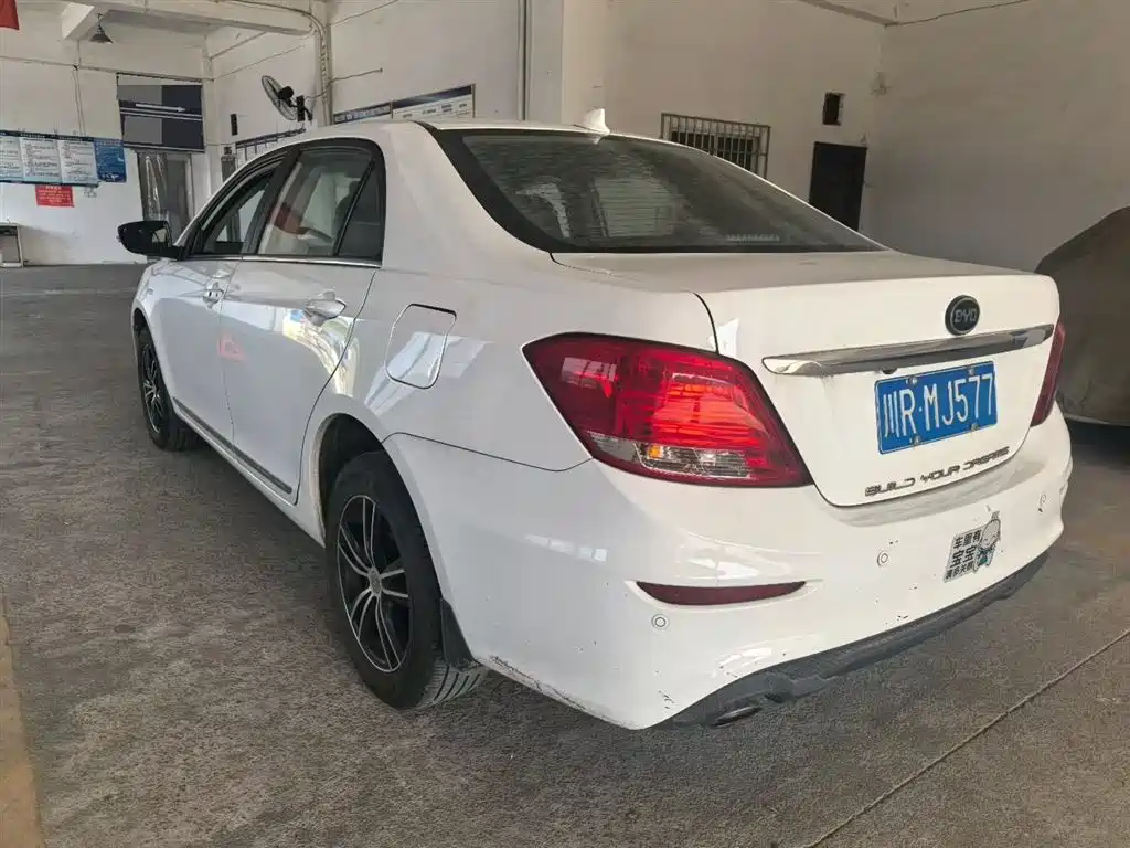 BYD Surui 2015 Facelift 1.5L Manual Comfort фото 4