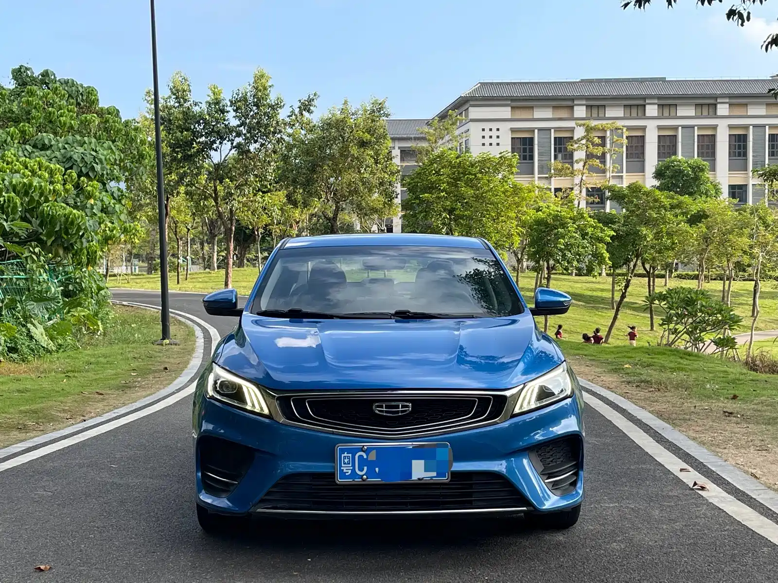 Фото 2 - Geely Binrui
