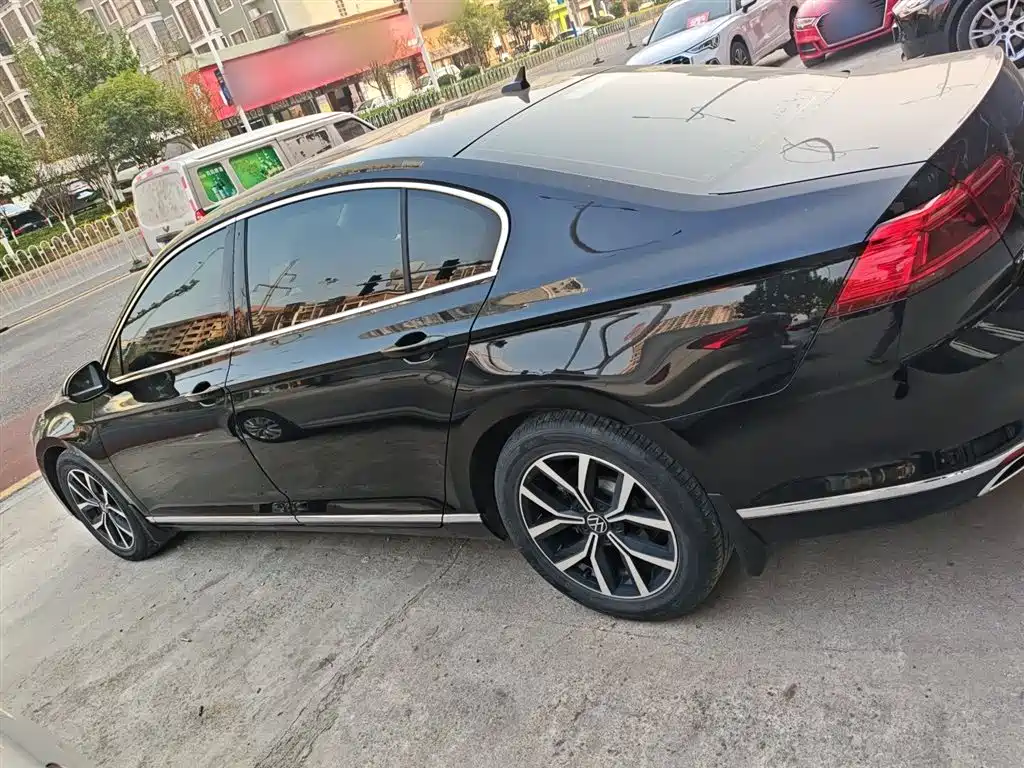 Volkswagen Magotan 2020 330TSI DSG Leading фото 5