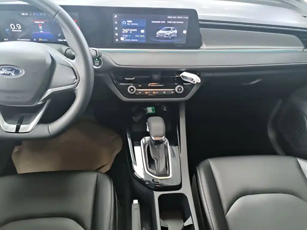 Ford Escort 2022 2021 1.5L Automatic Diamond Edition