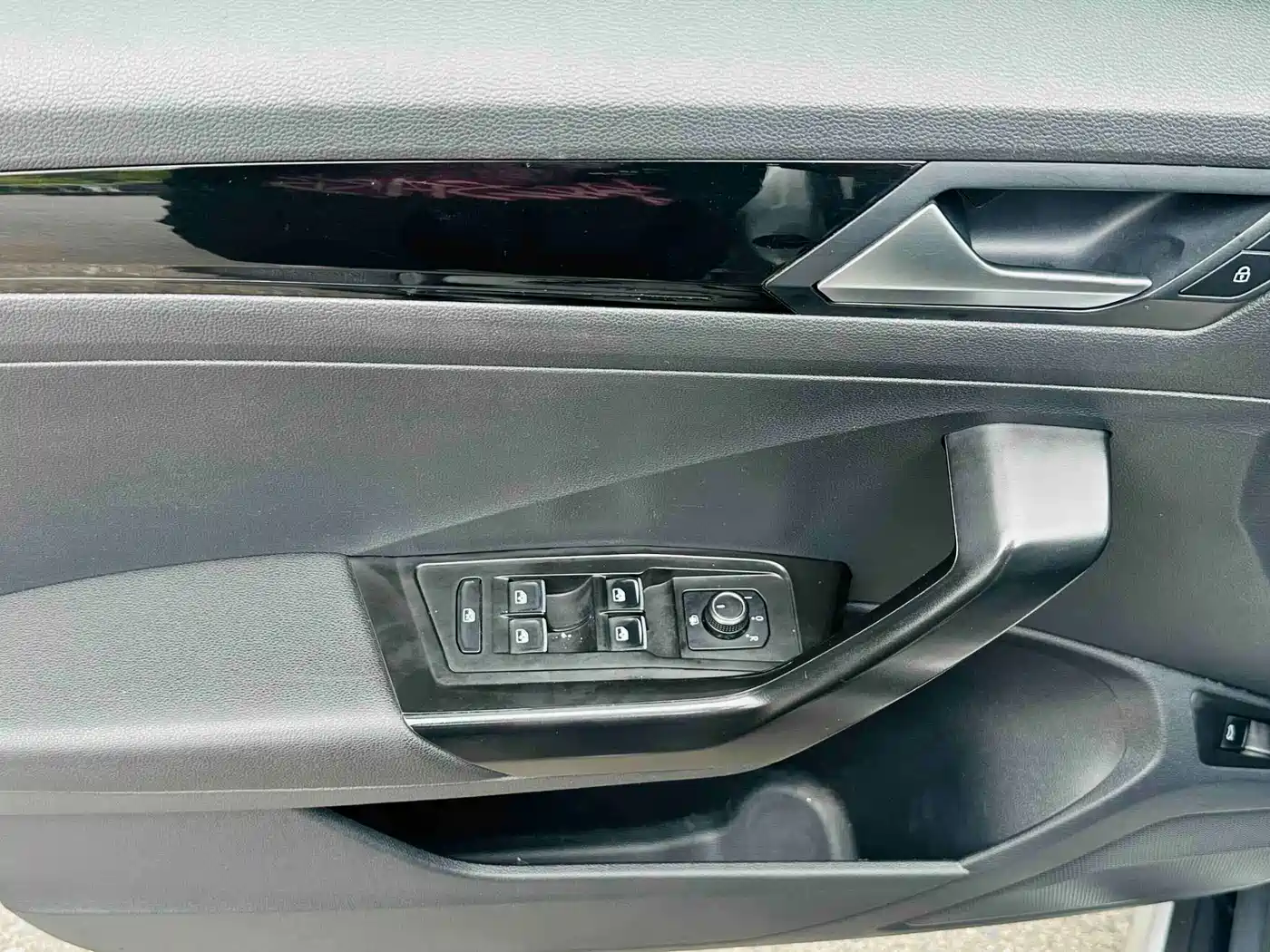 Volkswagen T-ROC 2019 2018 280TSI DSG 2WD Comfort (China V)