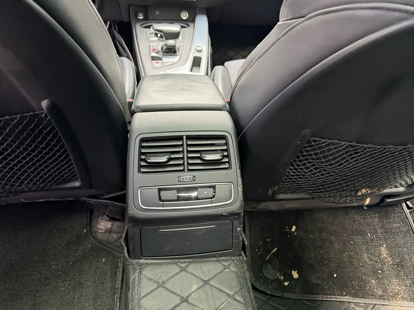 Фото 9 - Audi A4L