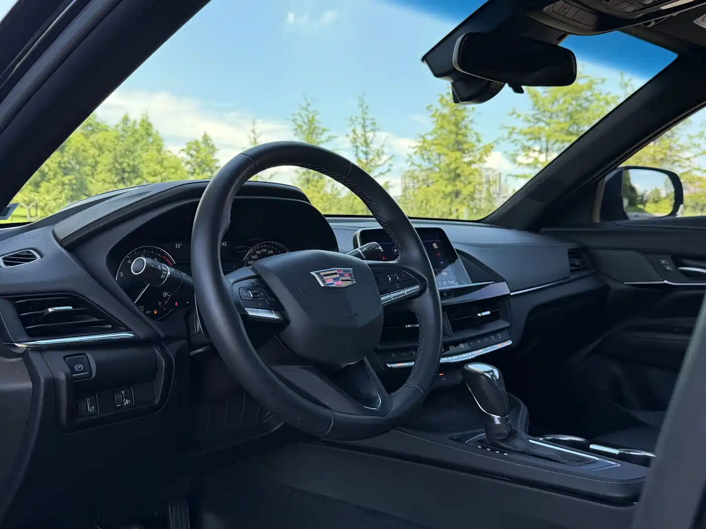 Cadillac CT4 2022 2022 28T Fashion Style