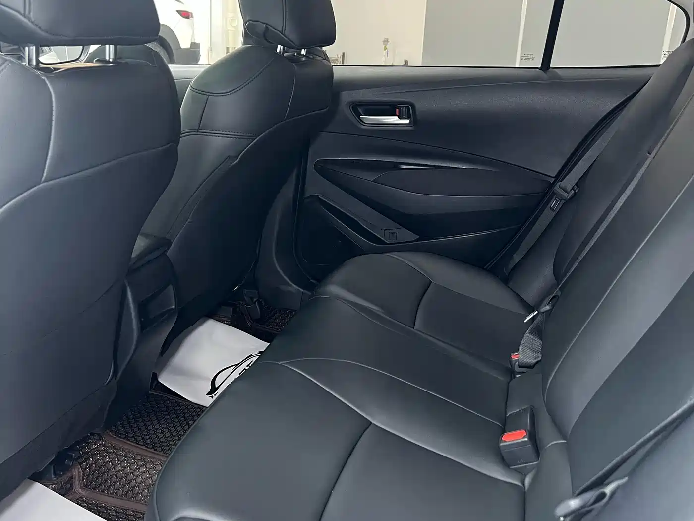 Toyota Corolla 2022 TNGA 1.5L CVT Pioneer Edition фото 12