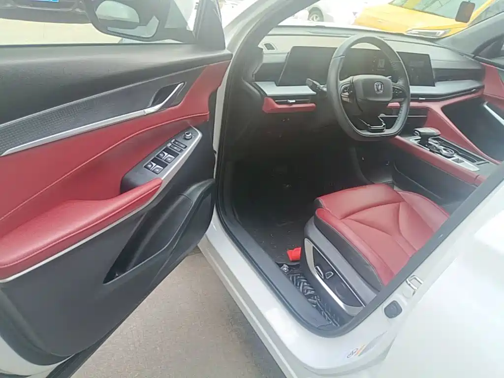 Фото 16 - Changan CS75 PLUS