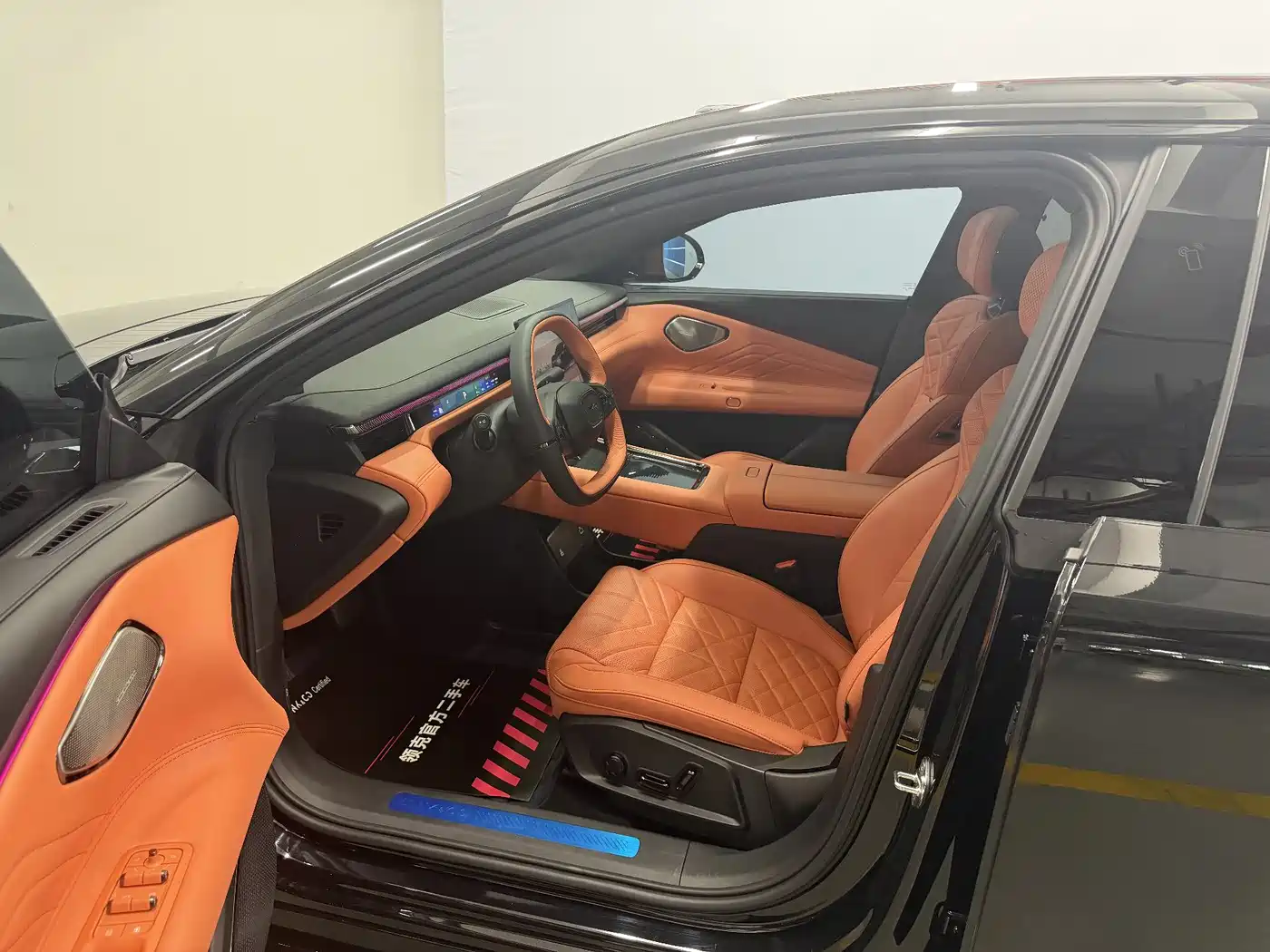 Lynk & Co 10 EM-P 2025 Facelift 240 AWD Ultra фото 3