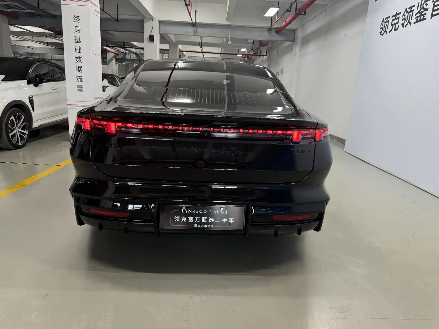Lynk & Co 10 EM-P 2025 Facelift 240 AWD Ultra фото 14