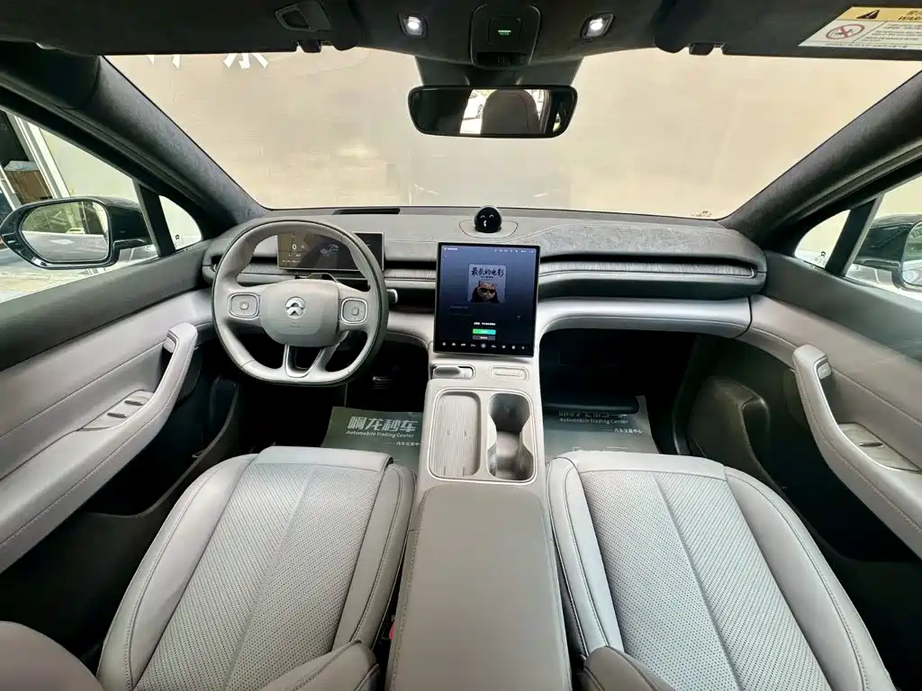 Фото 6 - NIO EC6