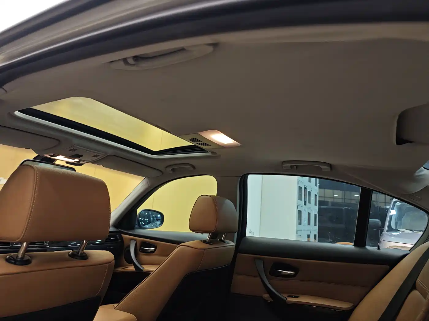 BMW 3 Series 2011 320i Fashion фото 24