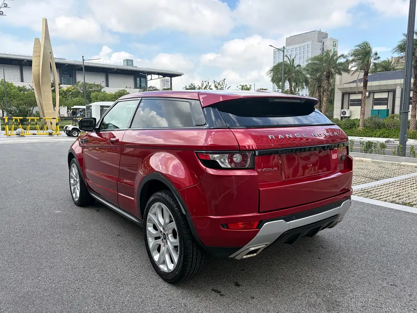 Land Rover Range Rover Evoque (Import) 2013 2013 2.0T 5-door Premium Edition