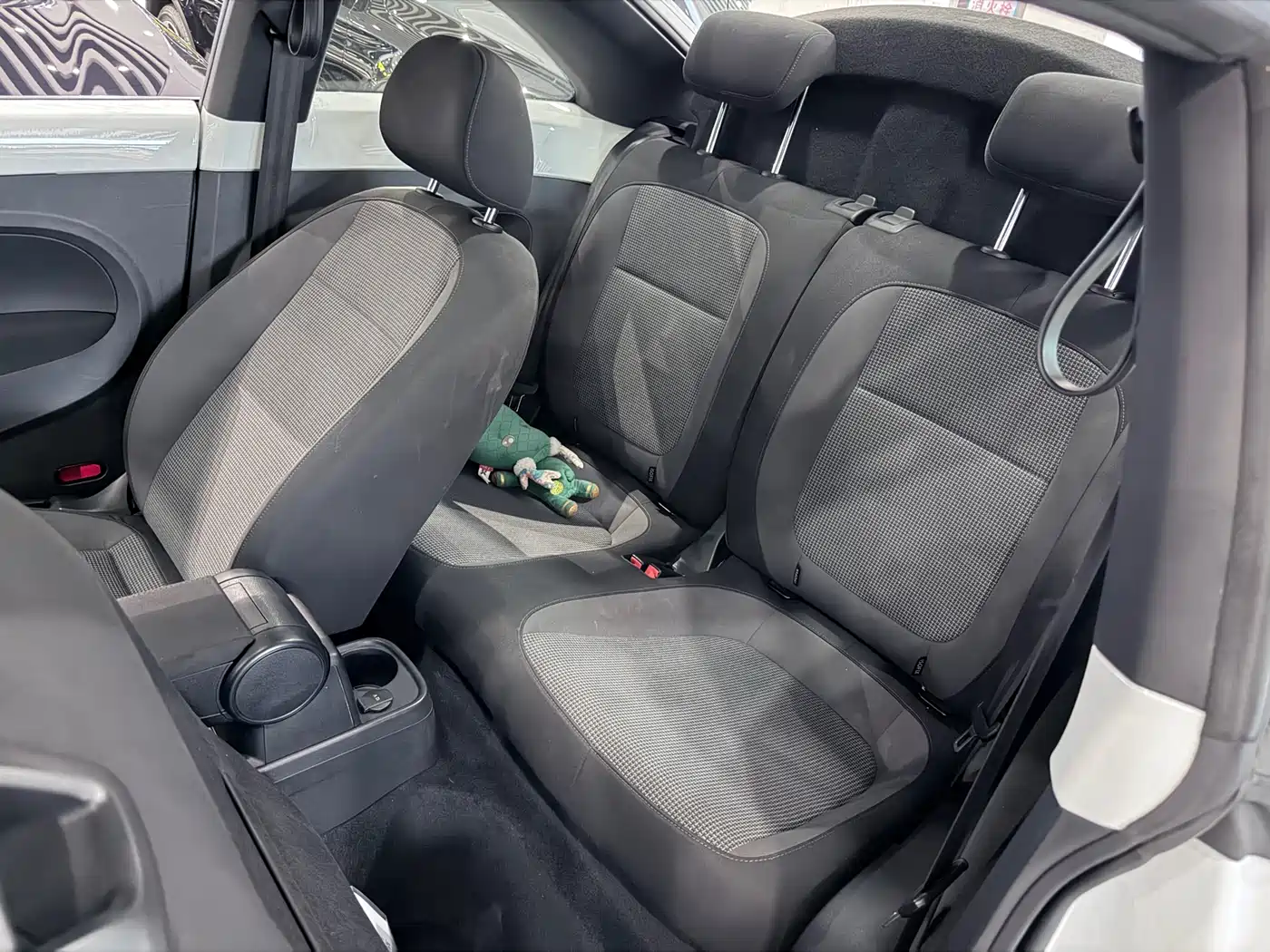 Volkswagen Beetle 2015 180TSI фото 7