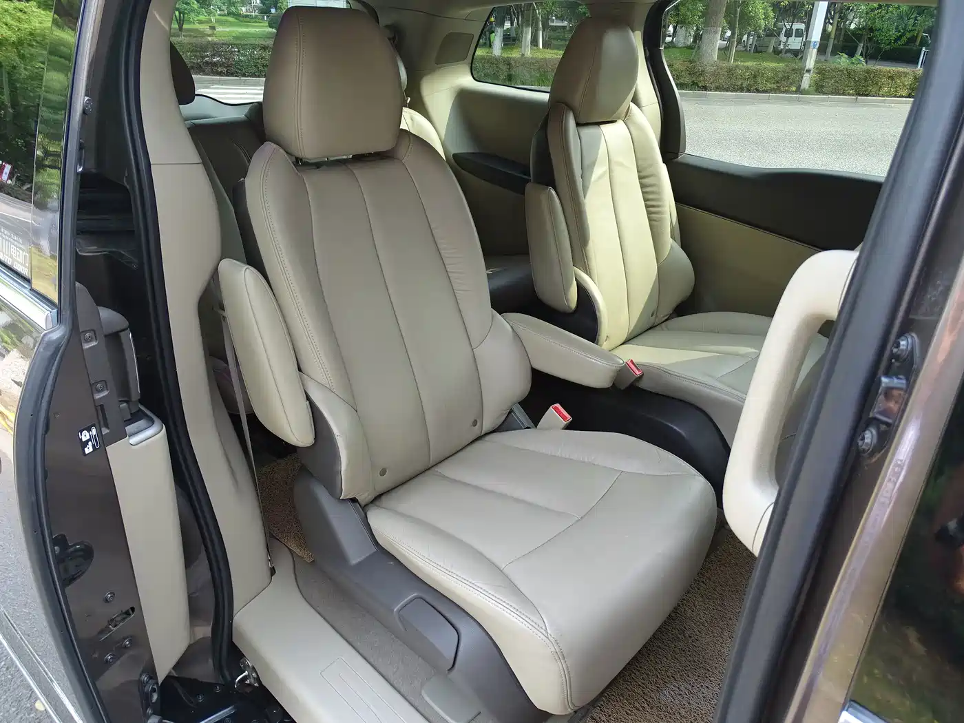 Buick GL8 2011 2011 3.0L XT Luxury Business Flagship