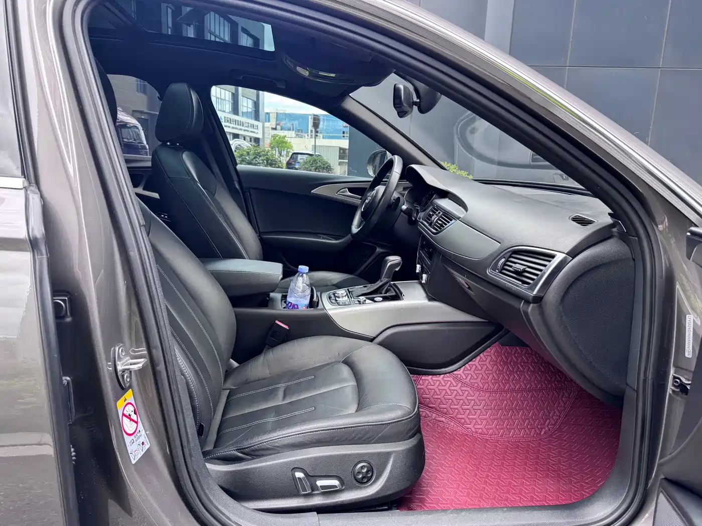 Фото 9 - Audi A6L