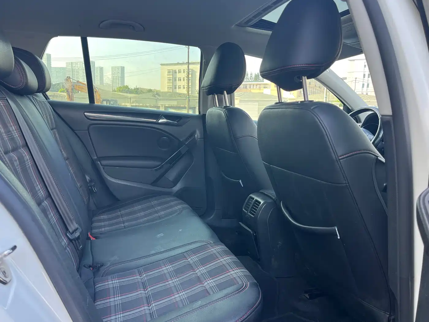 Volkswagen Golf 2012 1.4TSI Automatic Comfort фото 12