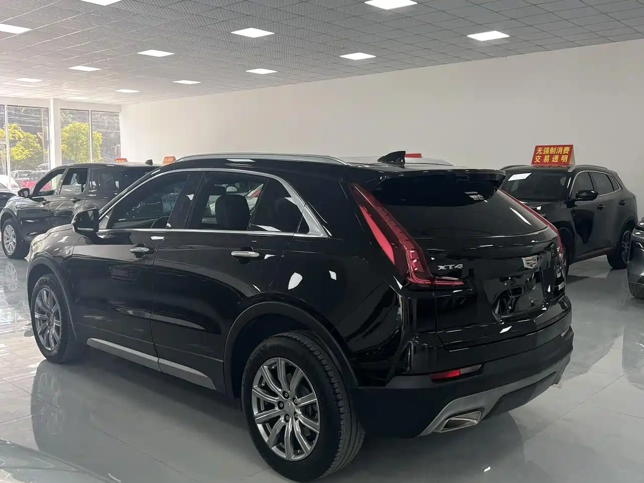 Cadillac XT4 2021 28T FWD Premium Edition фото 25