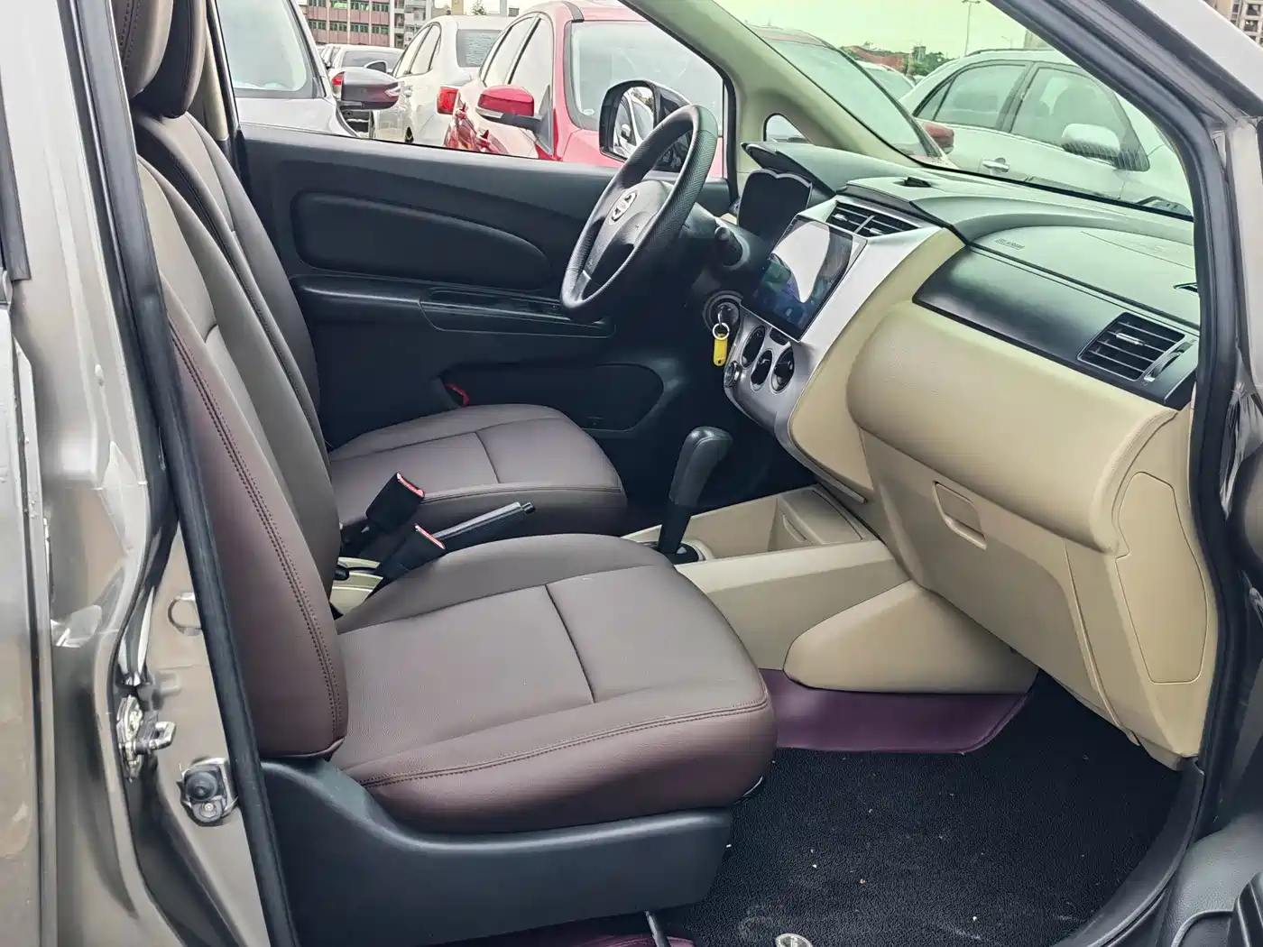 Venucia R50 2014 2013 1.6L Auto Fashion