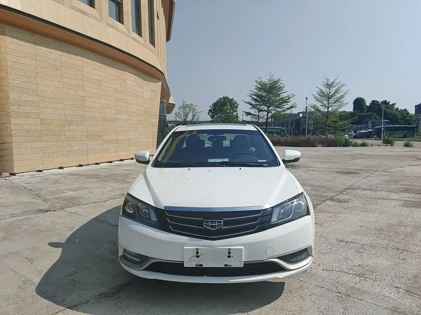 Geely Emgrand 2014 2014 Sedan 1.5L CVT Elite