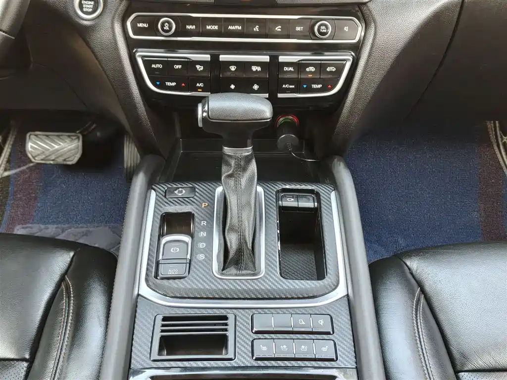 GAC Trumpchi Trumpchi GS7 2017 320T 2WD Luxury Smart Connect фото 6