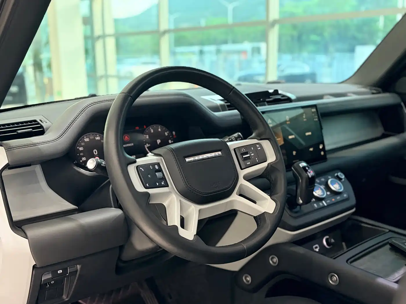Фото 6 - Land Rover Defender
