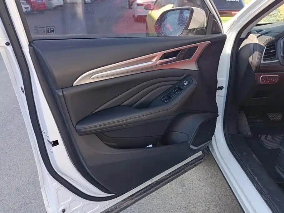 Фото 7 - Haval F7