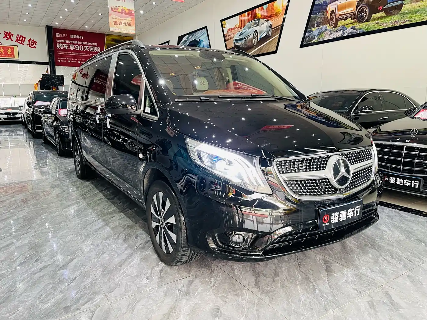 Mercedes-Benz Vito 2021 2.0T Elite 7-Seater фото 2
