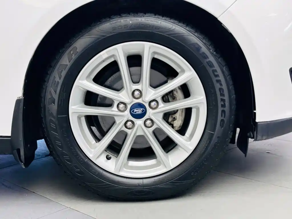 Photo 10 - Ford Focus